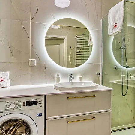 124 Z Ogrodkiem, Basenem I Gratis - 5d * Нехоже