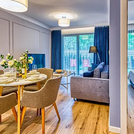 124 Z Ogrodkiem, Basenem I Gratis - 5d * Нехоже