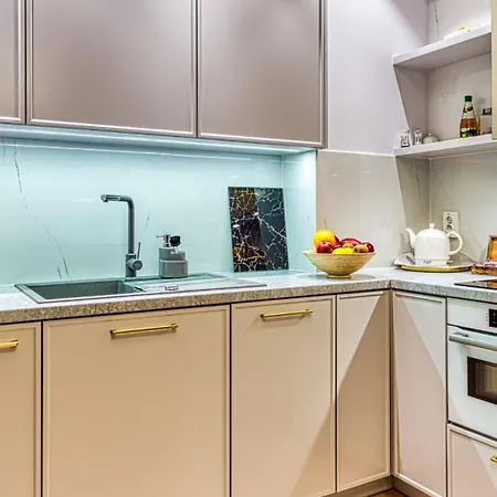 124 Z Ogrodkiem, Basenem I Gratis - 5d * Нехоже